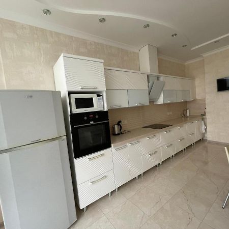 Sea View Kadorr Suite Odessa Extérieur photo